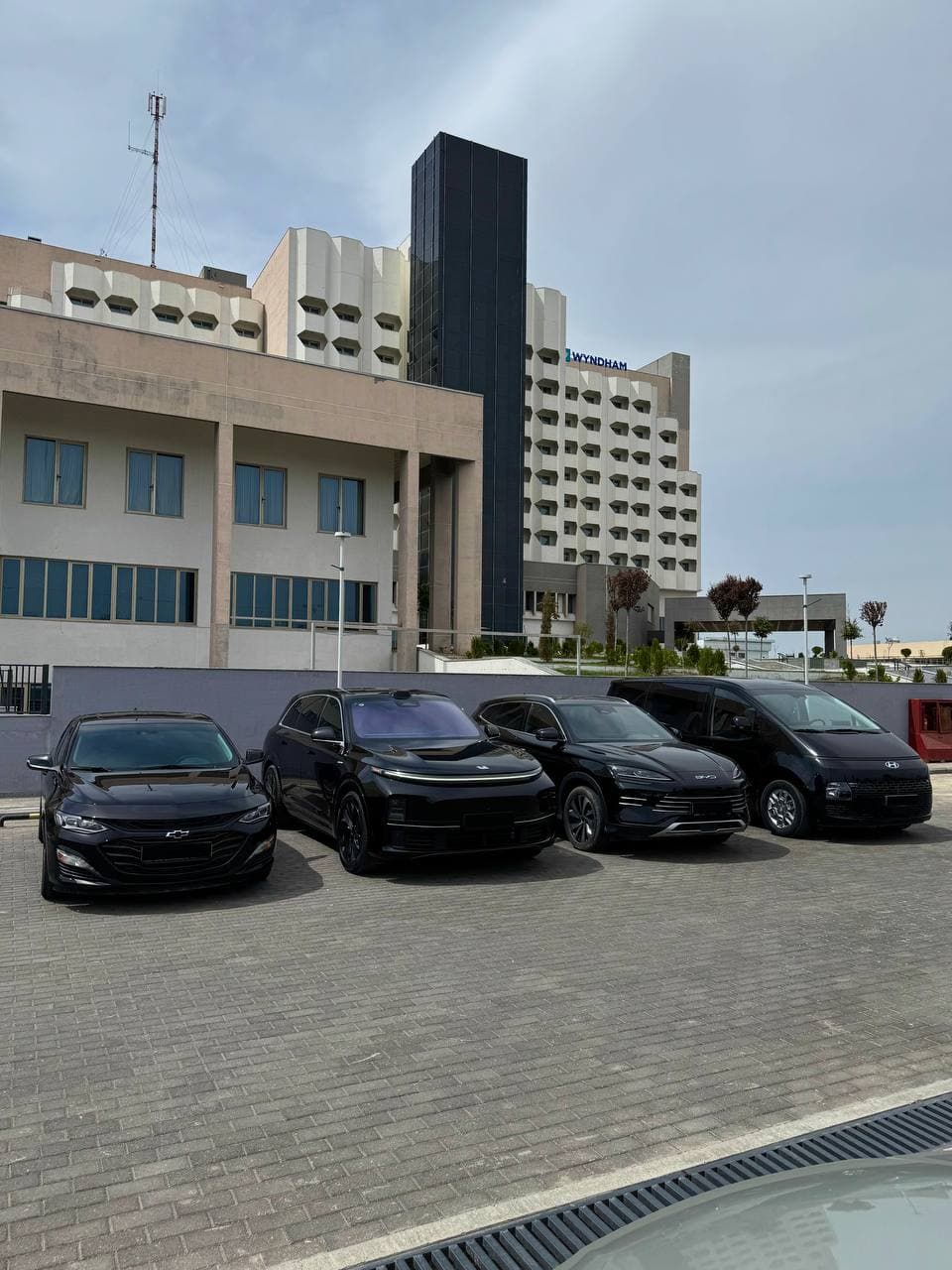 Яркие ткани на местном рынке.